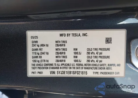 2025 Tesla Model 3 Long Range All-Wheel Drive z USA, uszkodzony, nr VIN 5YJ3E1EB1SF021815